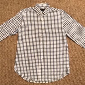 Vineyard Vines whale shirt by shep & Ian MEDIUM